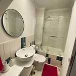 Duplex Alfama, River Views & Hydromassage * Lisboa