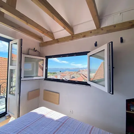 Duplex T2 Em Alfama ליסבון