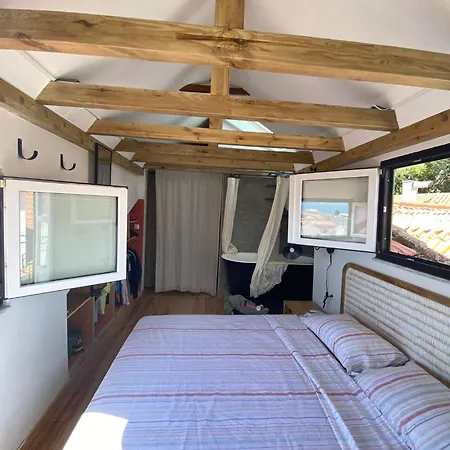 Duplex Alfama, River Views & Hydromassage