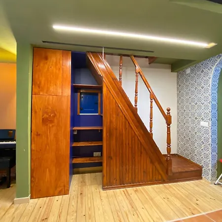 Duplex Alfama, River Views & Hydromassage Apartman