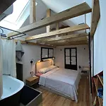 Duplex Alfama, River Views & Hydromassage 公寓 *